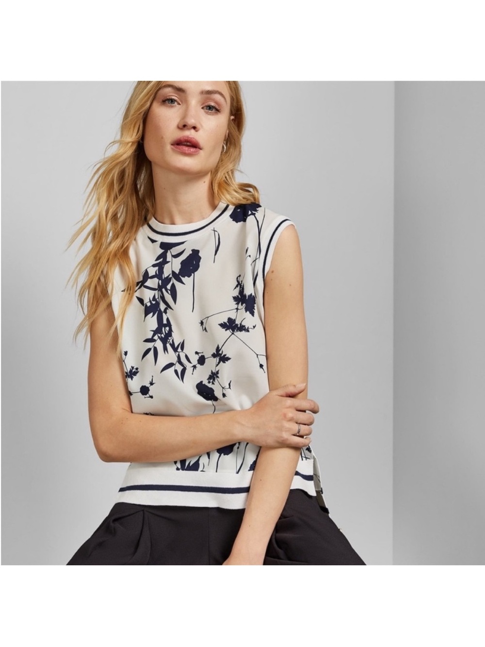 Ted Baker London Women's Floral Sleeveless Knit Trim Blouse Top Size 2